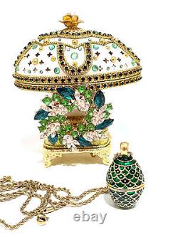 Crown Regal Emerald Antique Imperial Russian Egg Faberge egg Music box Fabergé
