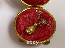 Imperial Russian Faberge 14k 56 Gold Diamonds Poult Egg Pendant Catherine II