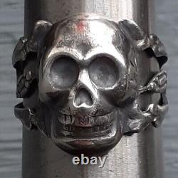 Imperial Russian Silver MEMENTO MORI SKULL RING with Snakes Maker A? C 19th C